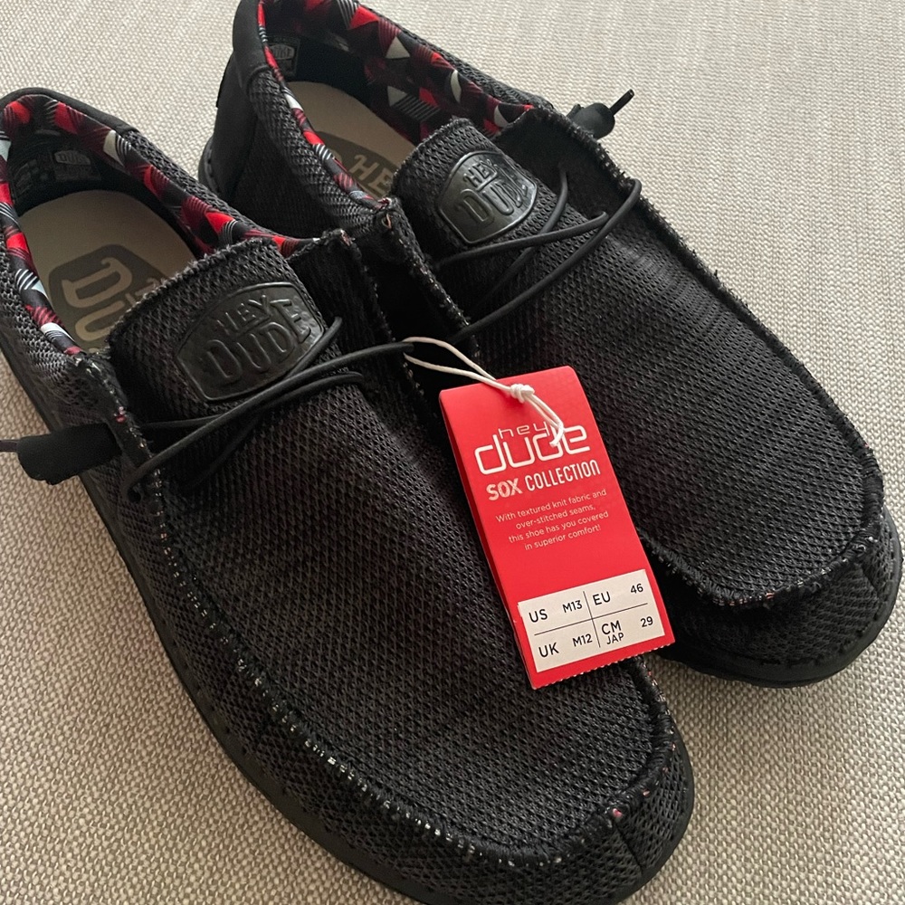 Hey Dude Men’s 13 Slip On Shoes New